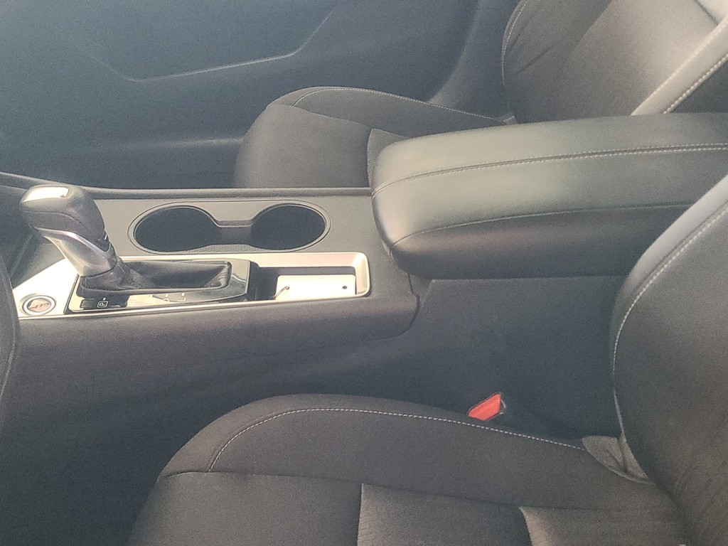 Nissan Altima Vehicle Full-screen Gallery Image 18