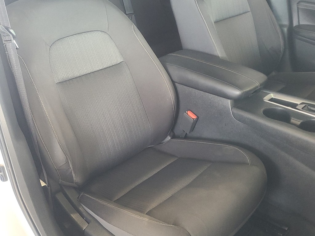 Nissan Altima Vehicle Full-screen Gallery Image 19