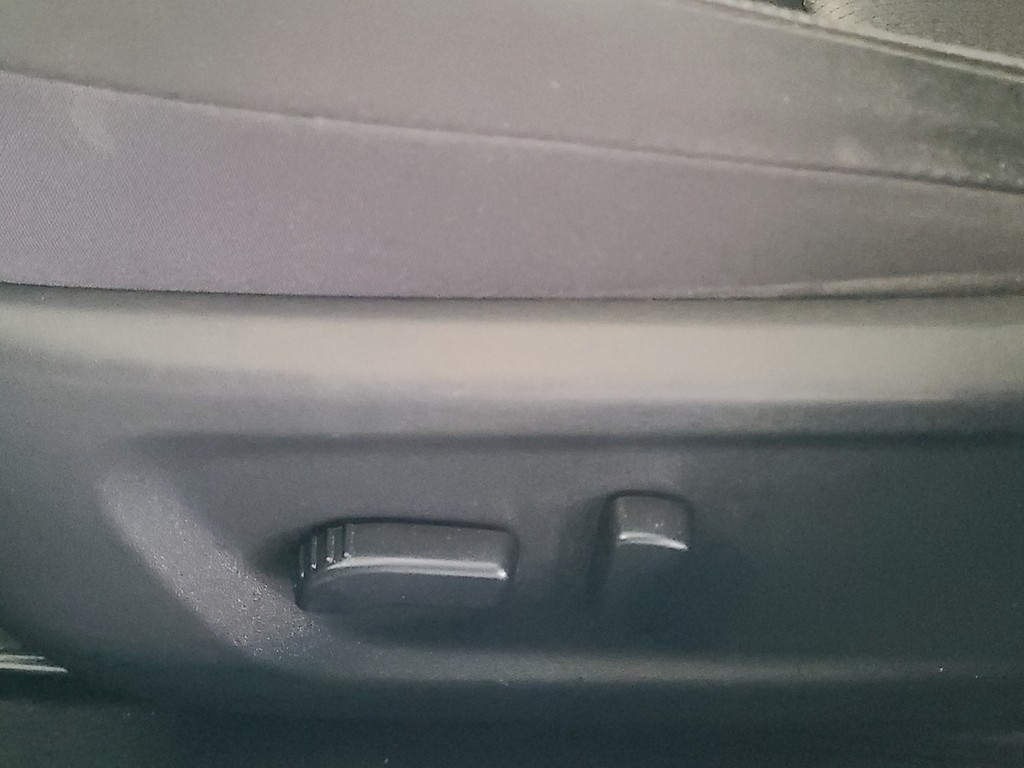 Nissan Altima Vehicle Full-screen Gallery Image 24