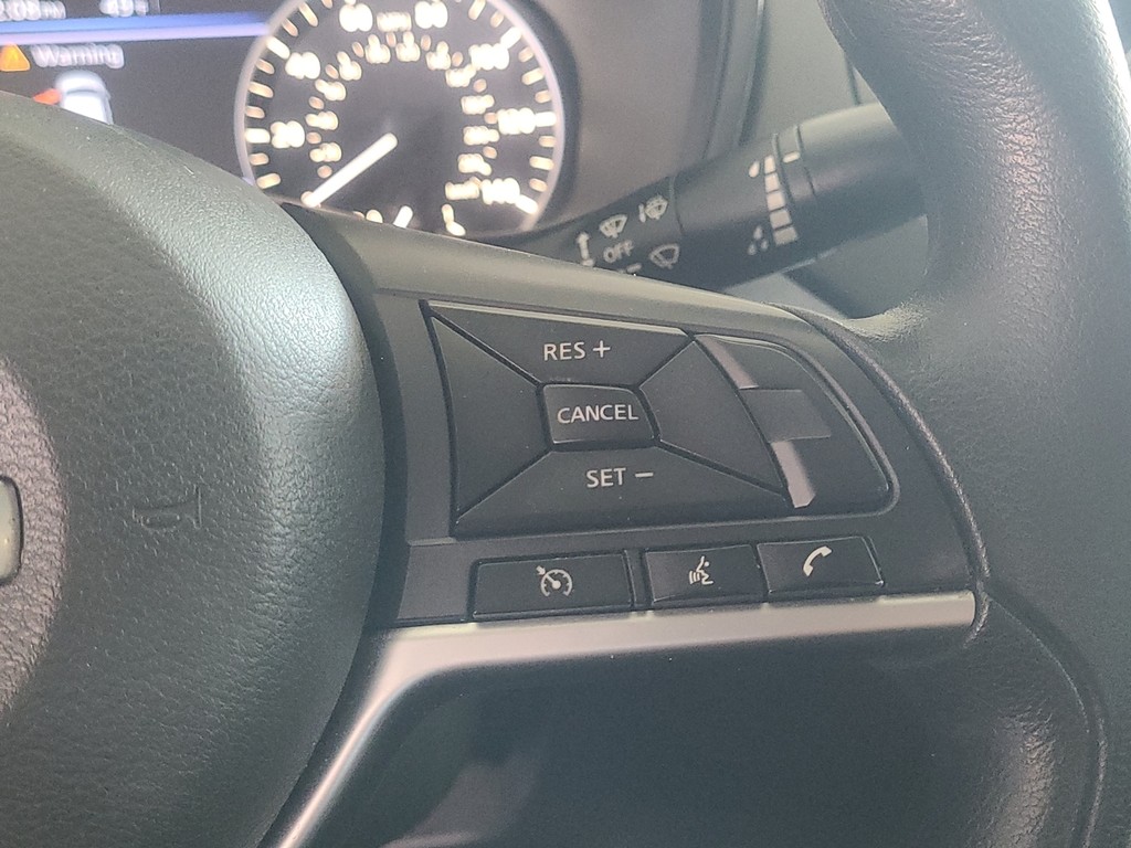 Nissan Altima Vehicle Full-screen Gallery Image 29