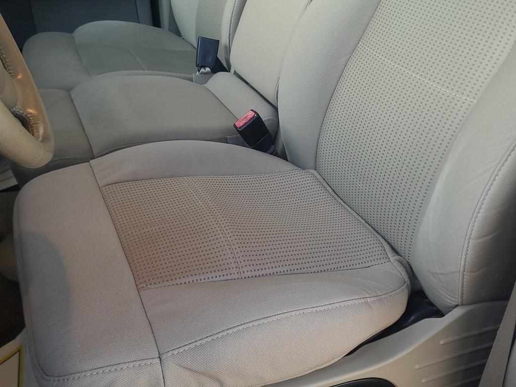 Ford F-150 Vehicle Full-screen Gallery Image 39