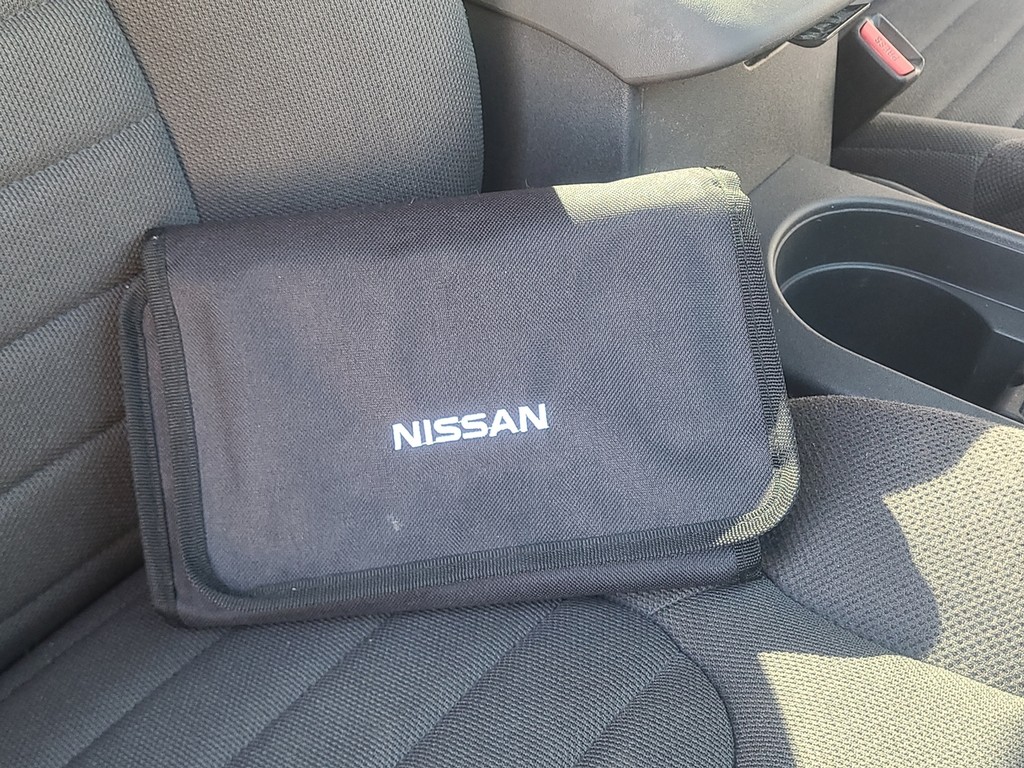 Nissan Frontier Vehicle Full-screen Gallery Image 33