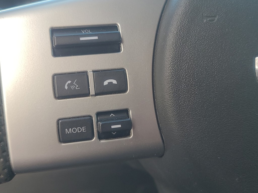 Nissan Frontier Vehicle Full-screen Gallery Image 61