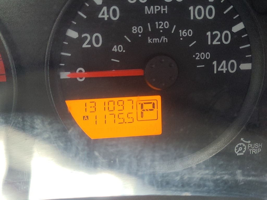 Nissan Frontier Vehicle Full-screen Gallery Image 63