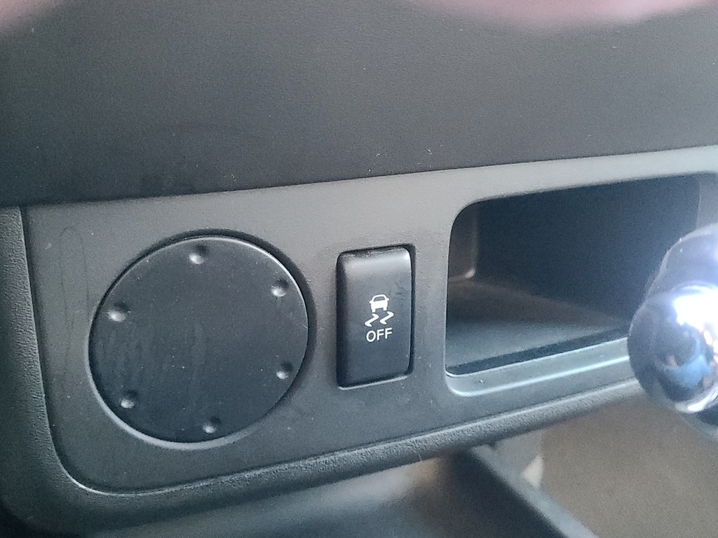 Nissan Frontier Vehicle Full-screen Gallery Image 64