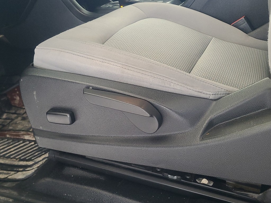 Chevrolet Colorado Vehicle Image 24