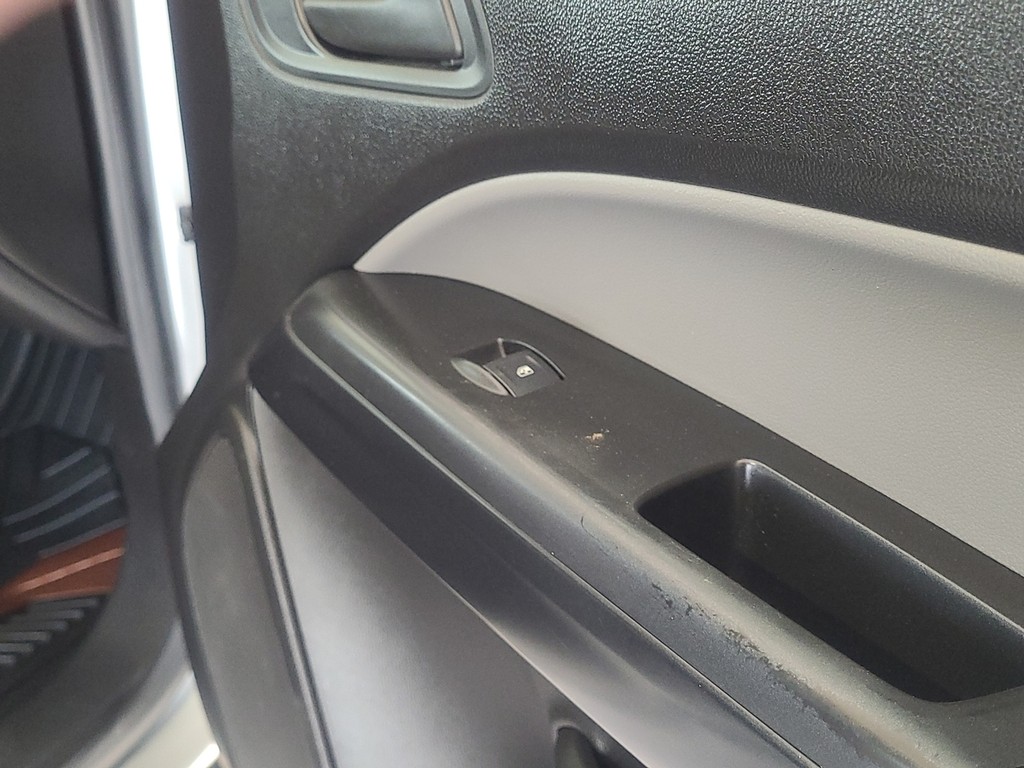 Chevrolet Colorado Vehicle Image 26