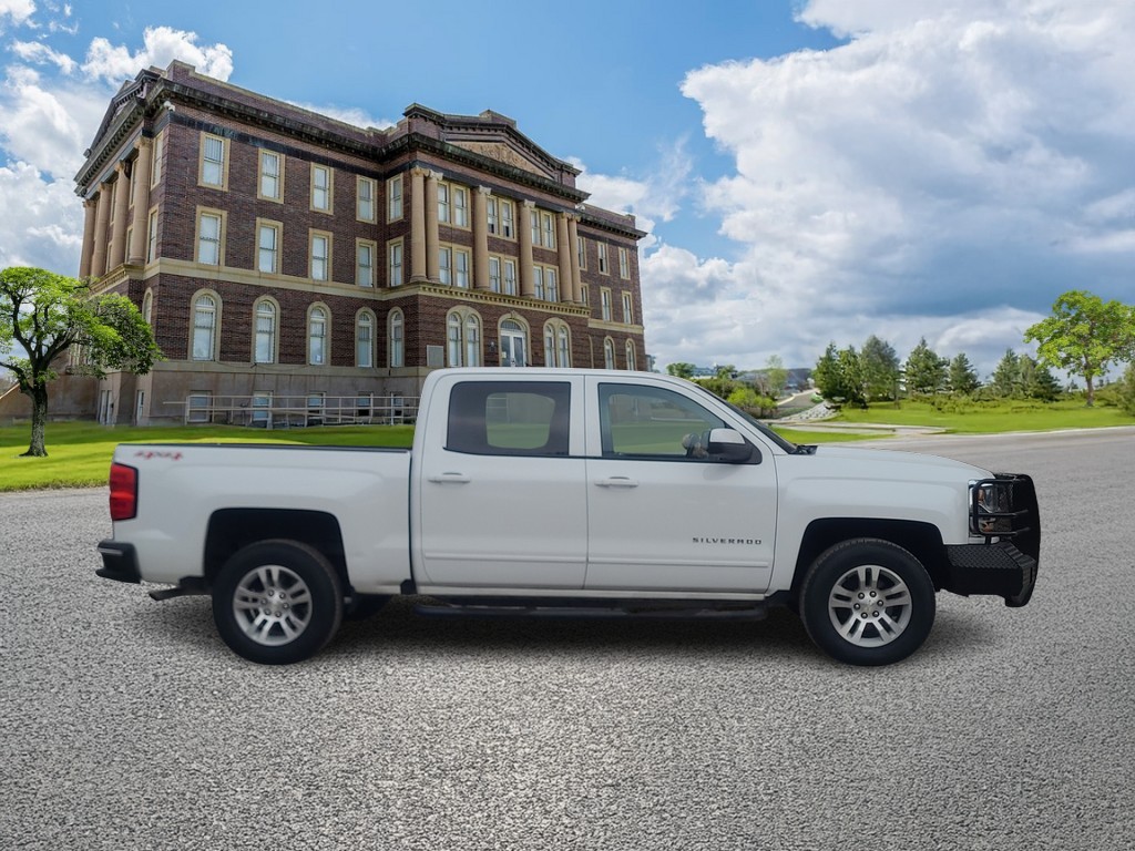 Chevrolet Silverado 1500 Vehicle Full-screen Gallery Image 02