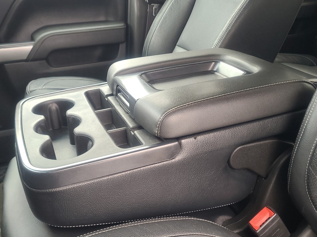 Chevrolet Silverado 1500 Vehicle Full-screen Gallery Image 18