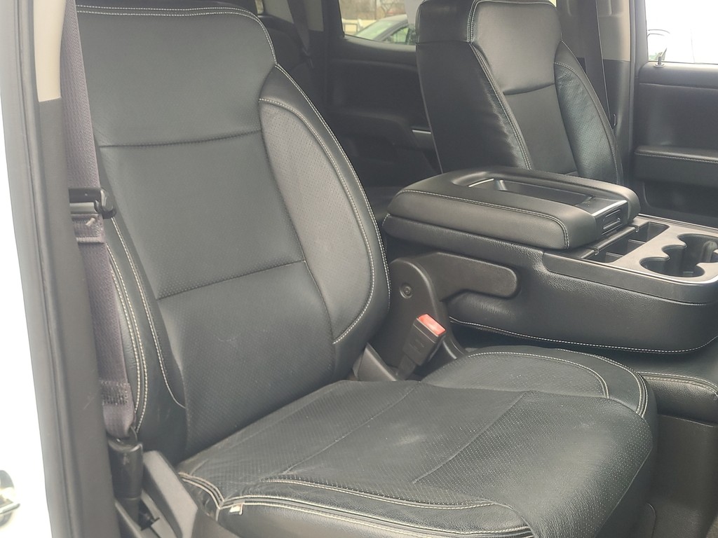 Chevrolet Silverado 1500 Vehicle Full-screen Gallery Image 19