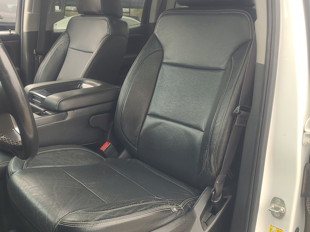 Chevrolet Silverado 1500 Vehicle Full-screen Gallery Image 20