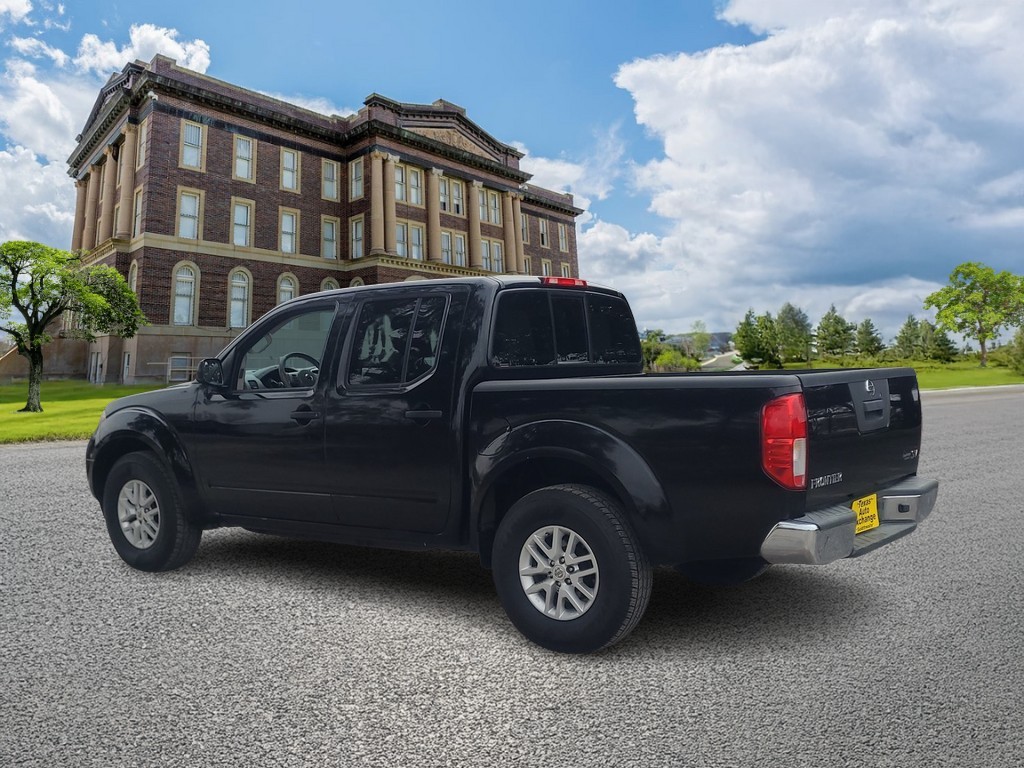 Nissan Frontier Vehicle Image 6