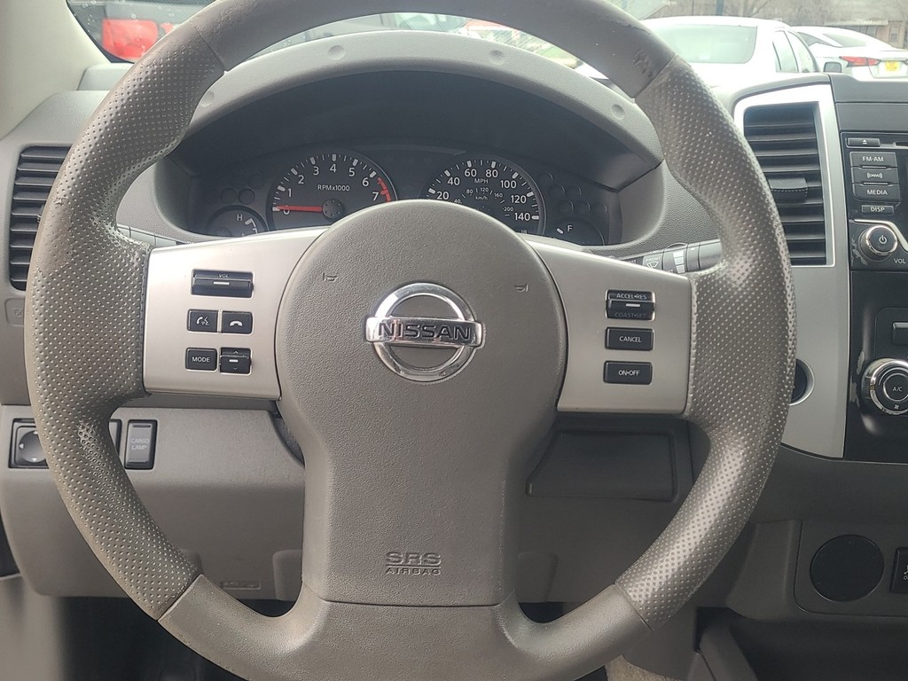 Nissan Frontier Vehicle Image 15