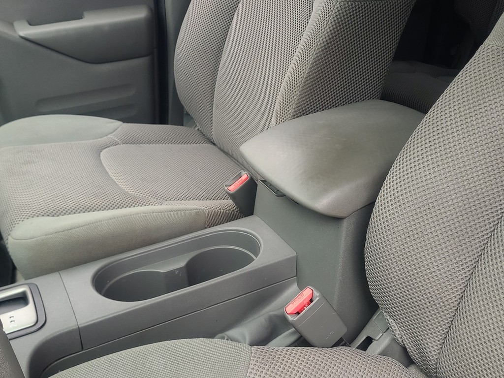 Nissan Frontier Vehicle Image 18