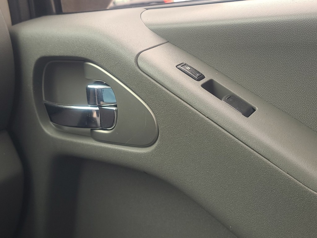 Nissan Frontier Vehicle Image 26