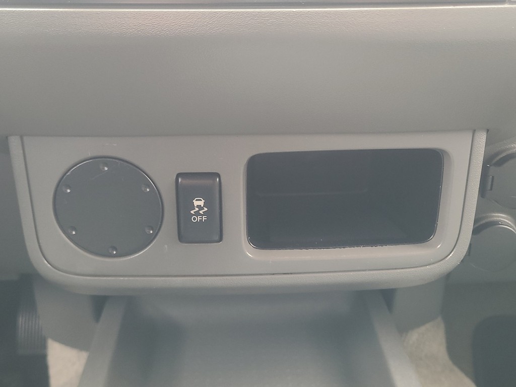 Nissan Frontier Vehicle Image 31