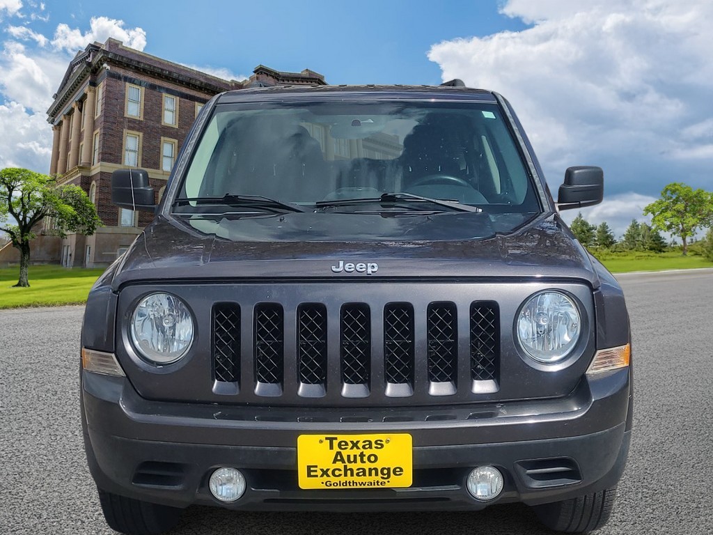 Jeep Patriot Vehicle Full-screen Gallery Image 08