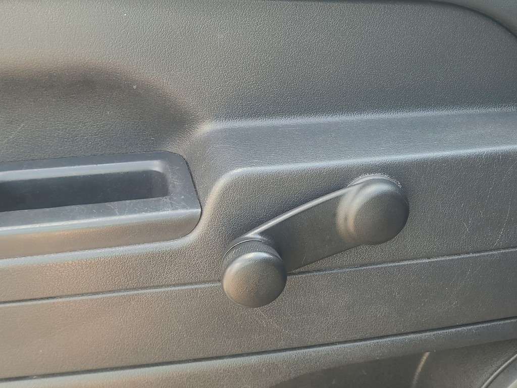 Jeep Patriot Vehicle Full-screen Gallery Image 25