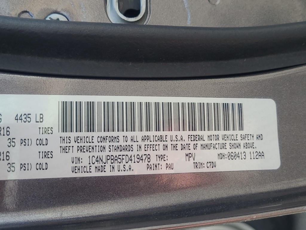 Jeep Patriot Vehicle Full-screen Gallery Image 27