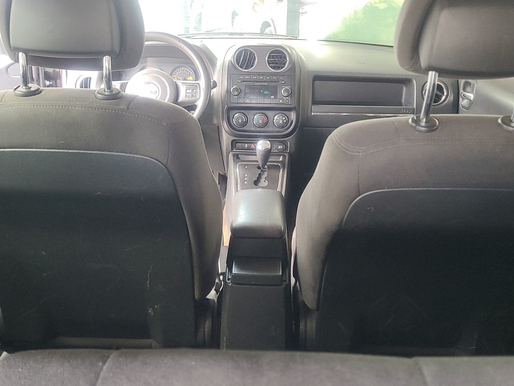 Jeep Patriot Vehicle Full-screen Gallery Image 33