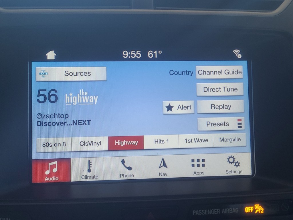 Ford Explorer Vehicle Image 15