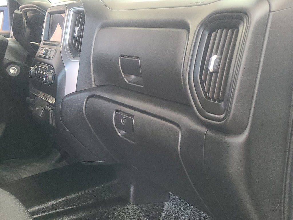 Chevrolet Silverado 1500 Vehicle Full-screen Gallery Image 14