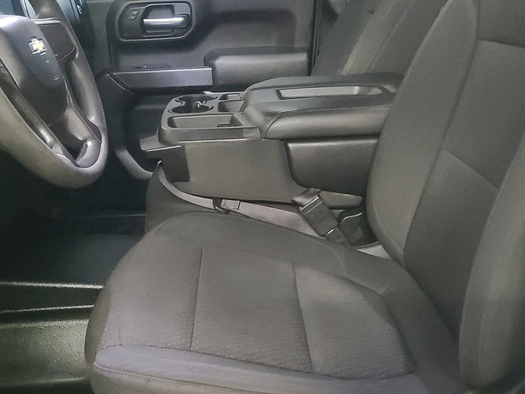 Chevrolet Silverado 1500 Vehicle Full-screen Gallery Image 22