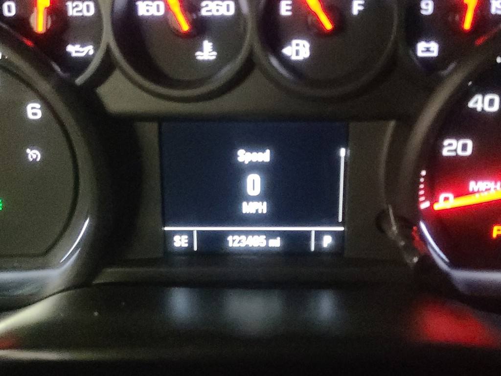 Chevrolet Silverado 1500 Vehicle Full-screen Gallery Image 29