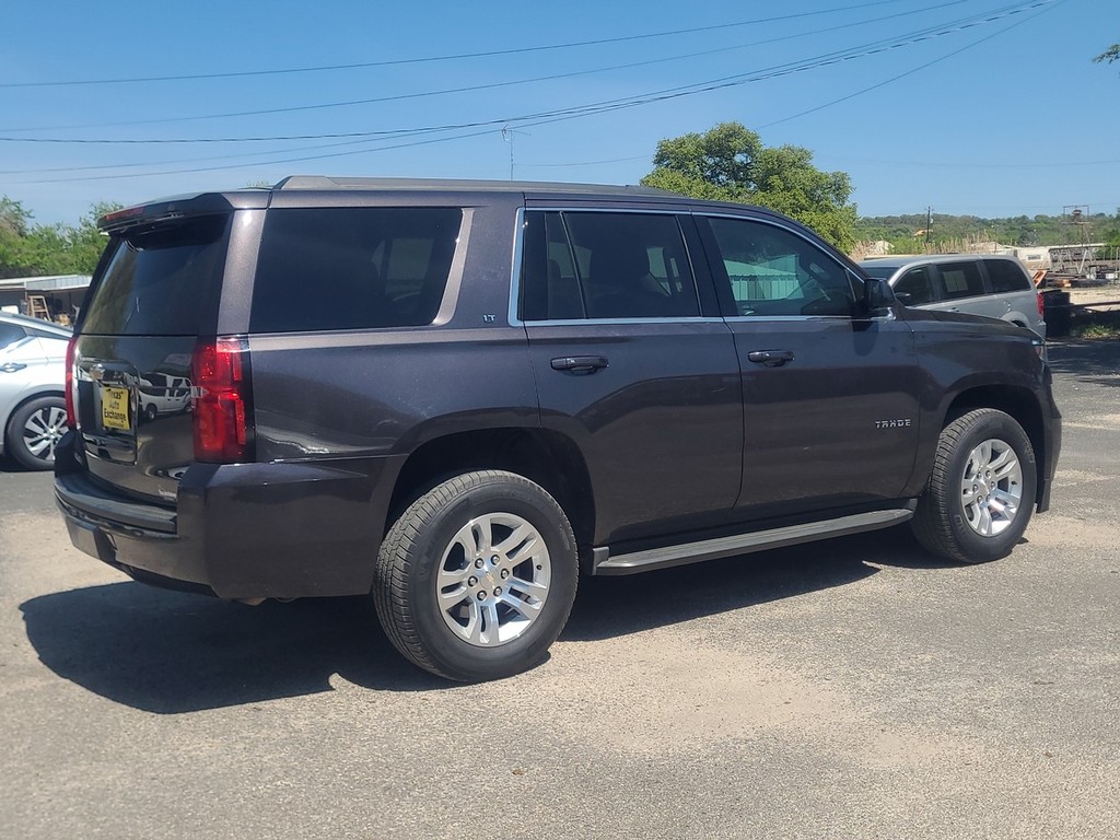 Chevrolet Tahoe Vehicle Image 3