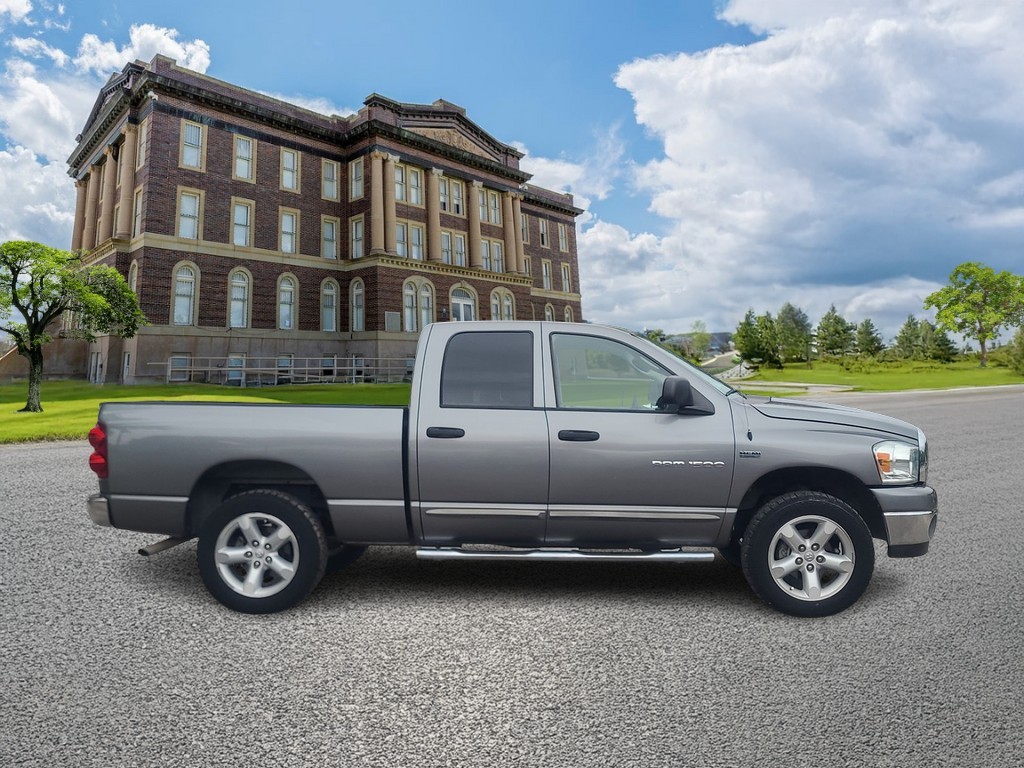 Dodge Ram 1500 Vehicle Image 2