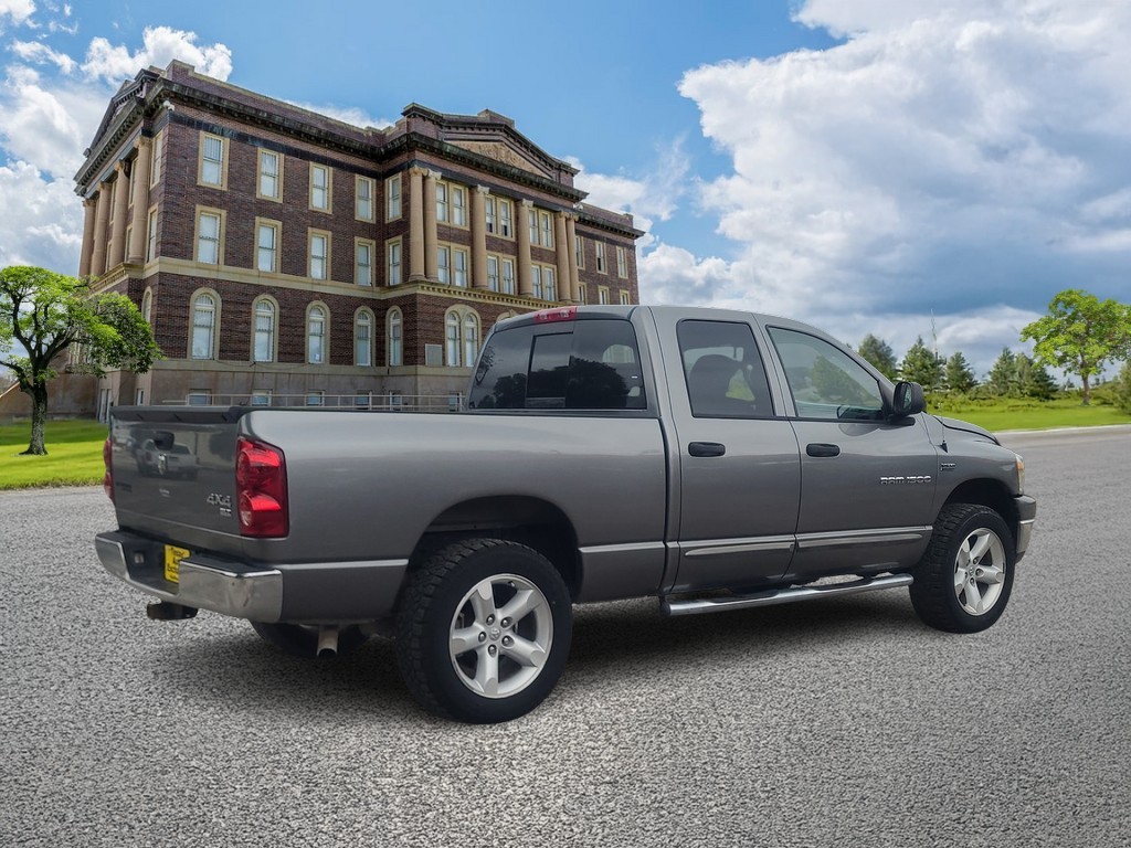 Dodge Ram 1500 Vehicle Image 3