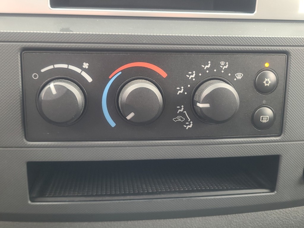 Dodge Ram 1500 Vehicle Image 32