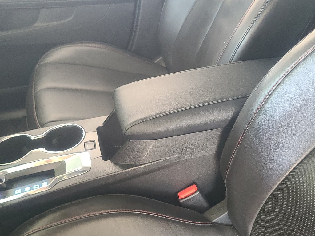 Chevrolet Equinox Vehicle Image 16