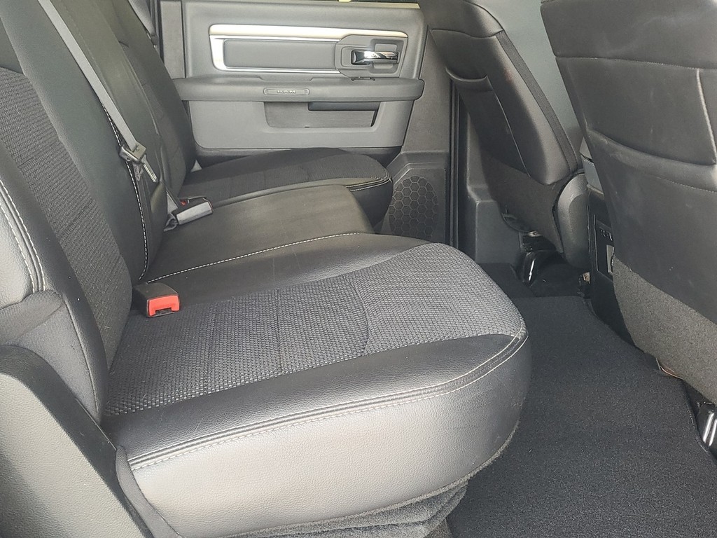 Ram 1500 Vehicle Full-screen Gallery Image 10
