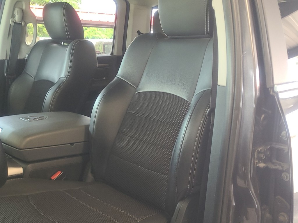 Ram 1500 Vehicle Full-screen Gallery Image 20