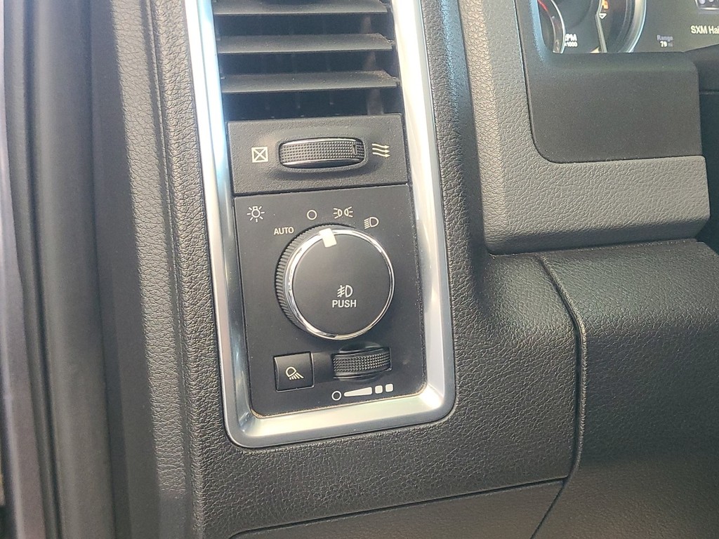 Ram 1500 Vehicle Full-screen Gallery Image 21