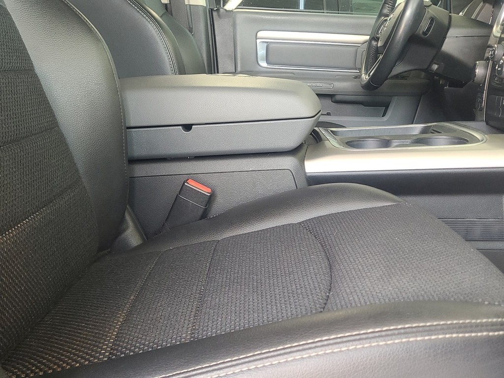 Ram 1500 Vehicle Full-screen Gallery Image 22
