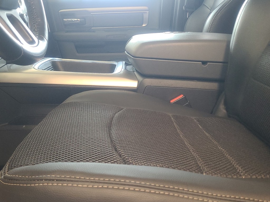 Ram 1500 Vehicle Full-screen Gallery Image 23