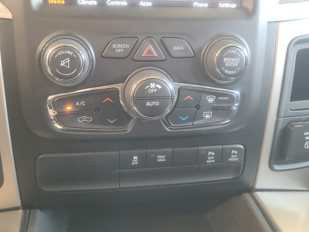 Ram 1500 Vehicle Full-screen Gallery Image 31