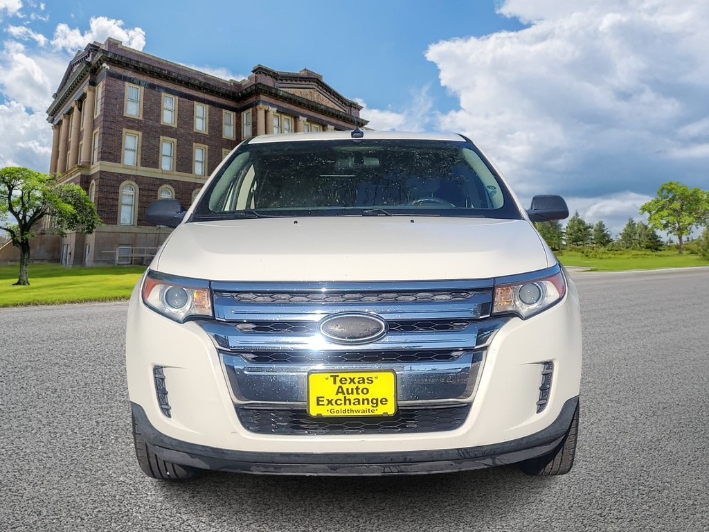 Ford Edge Vehicle Full-screen Gallery Image 06