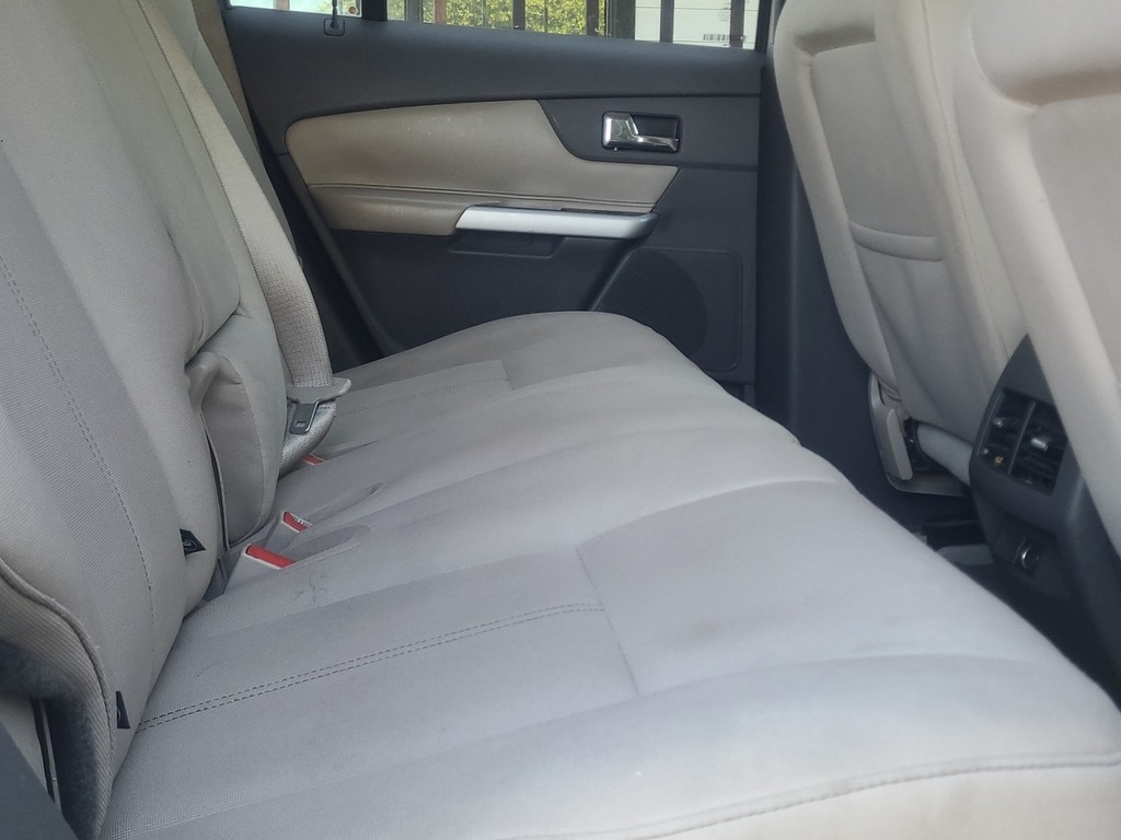 Ford Edge Vehicle Full-screen Gallery Image 07