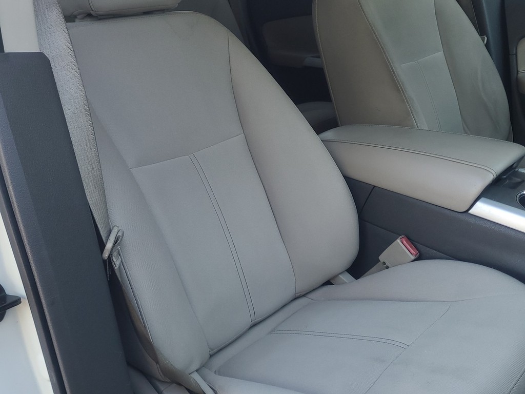 Ford Edge Vehicle Full-screen Gallery Image 17