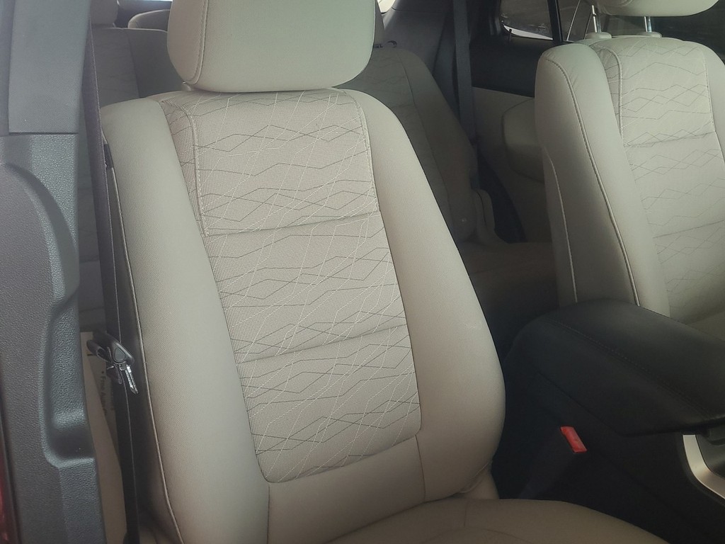 Ford Explorer Vehicle Image 19