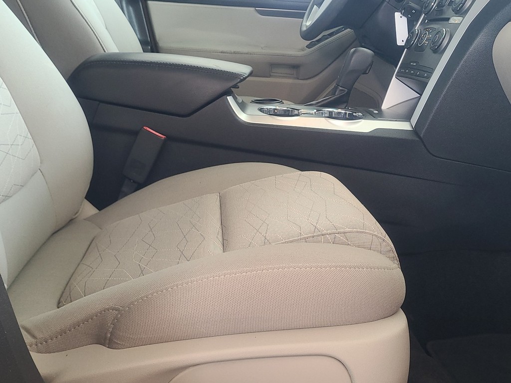 Ford Explorer Vehicle Image 22