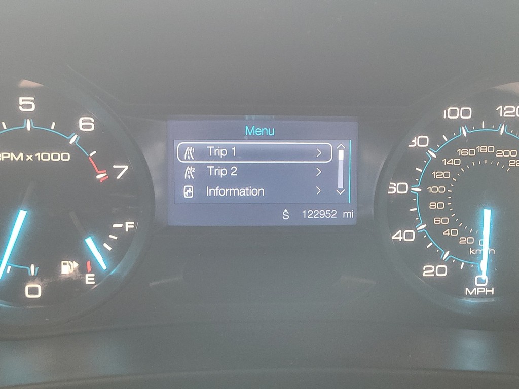 Ford Explorer Vehicle Image 30