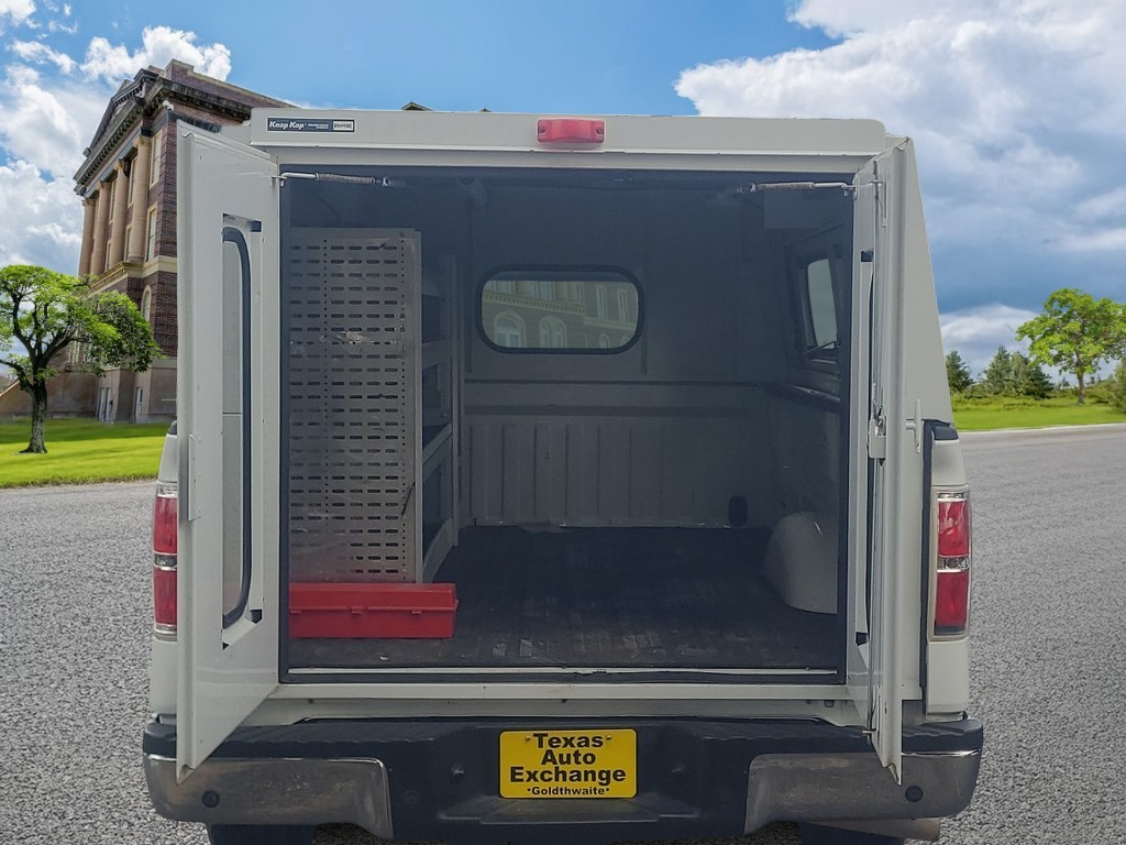 Ford F-150 Vehicle Full-screen Gallery Image 05