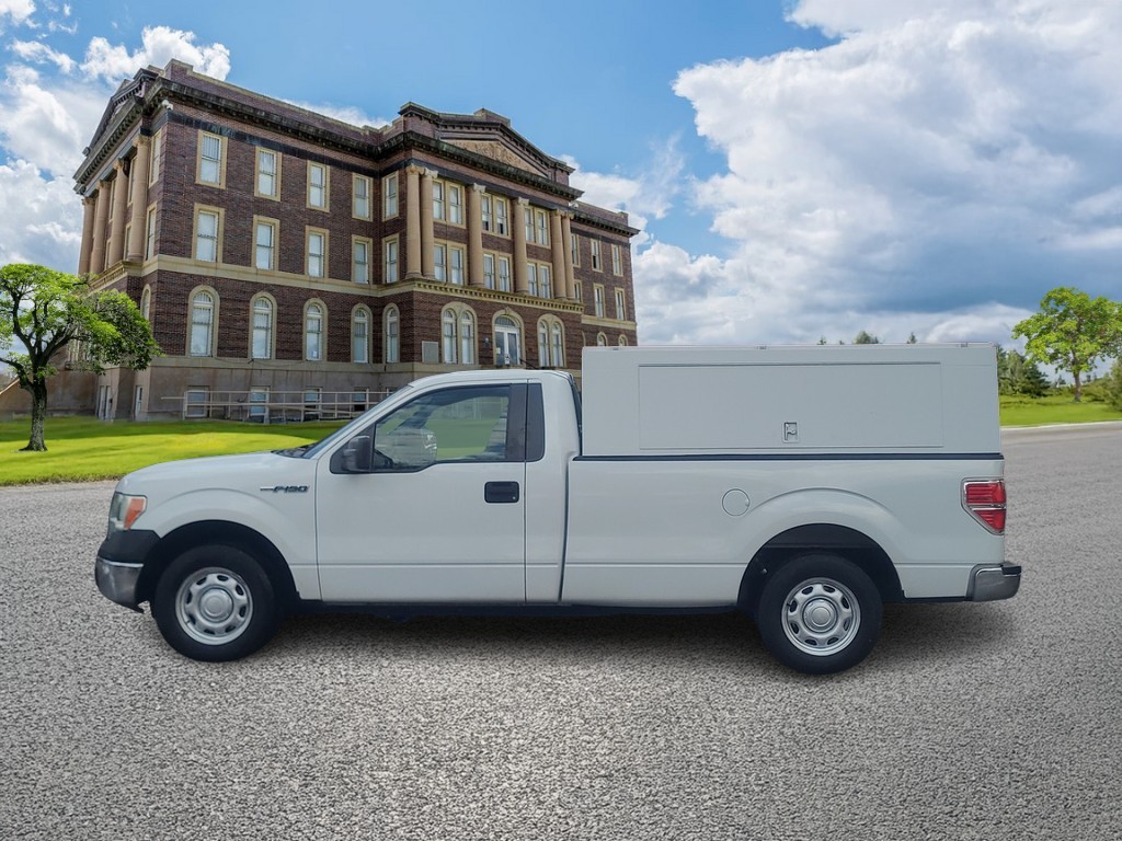 Ford F-150 Vehicle Full-screen Gallery Image 07