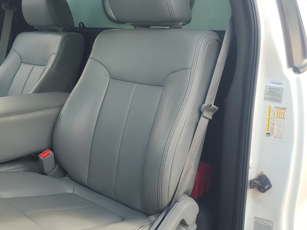 Ford F-150 Vehicle Full-screen Gallery Image 20