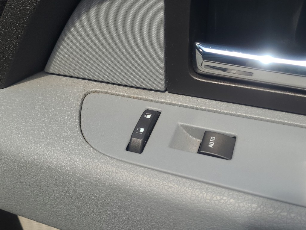 Ford F-150 Vehicle Full-screen Gallery Image 26