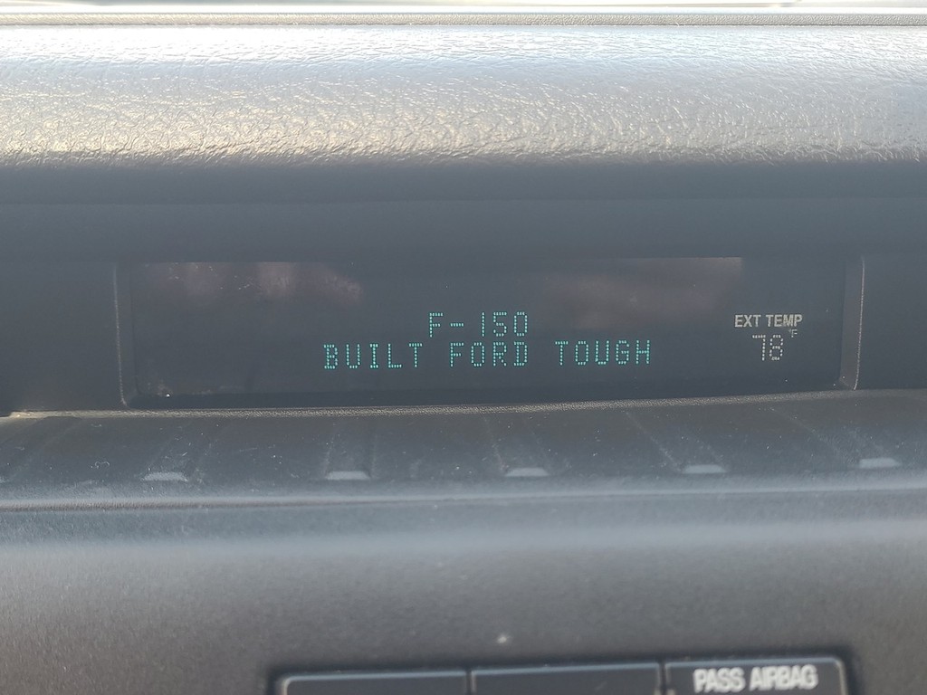 Ford F-150 Vehicle Full-screen Gallery Image 33